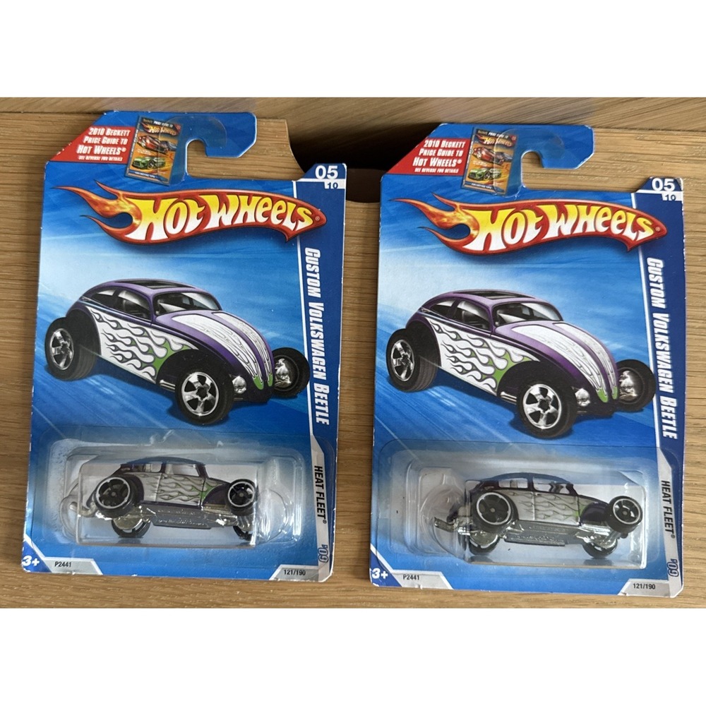 Lot Of 2 Hot Wheels Custom Volkswagen Beetle 121/190 - Purple - 2009 Mainline A